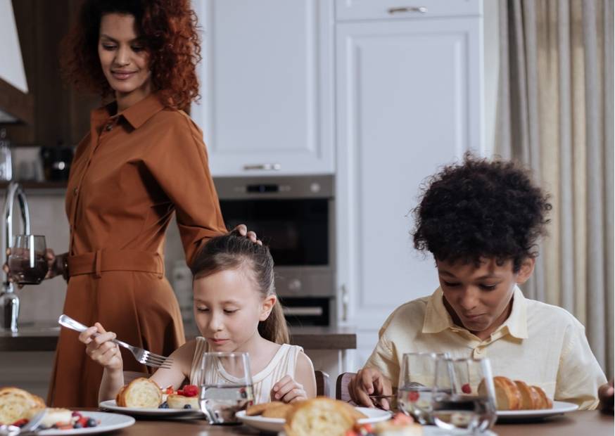 Bambini: bere sin dala colazione | Acqua Sorgesana naturale
